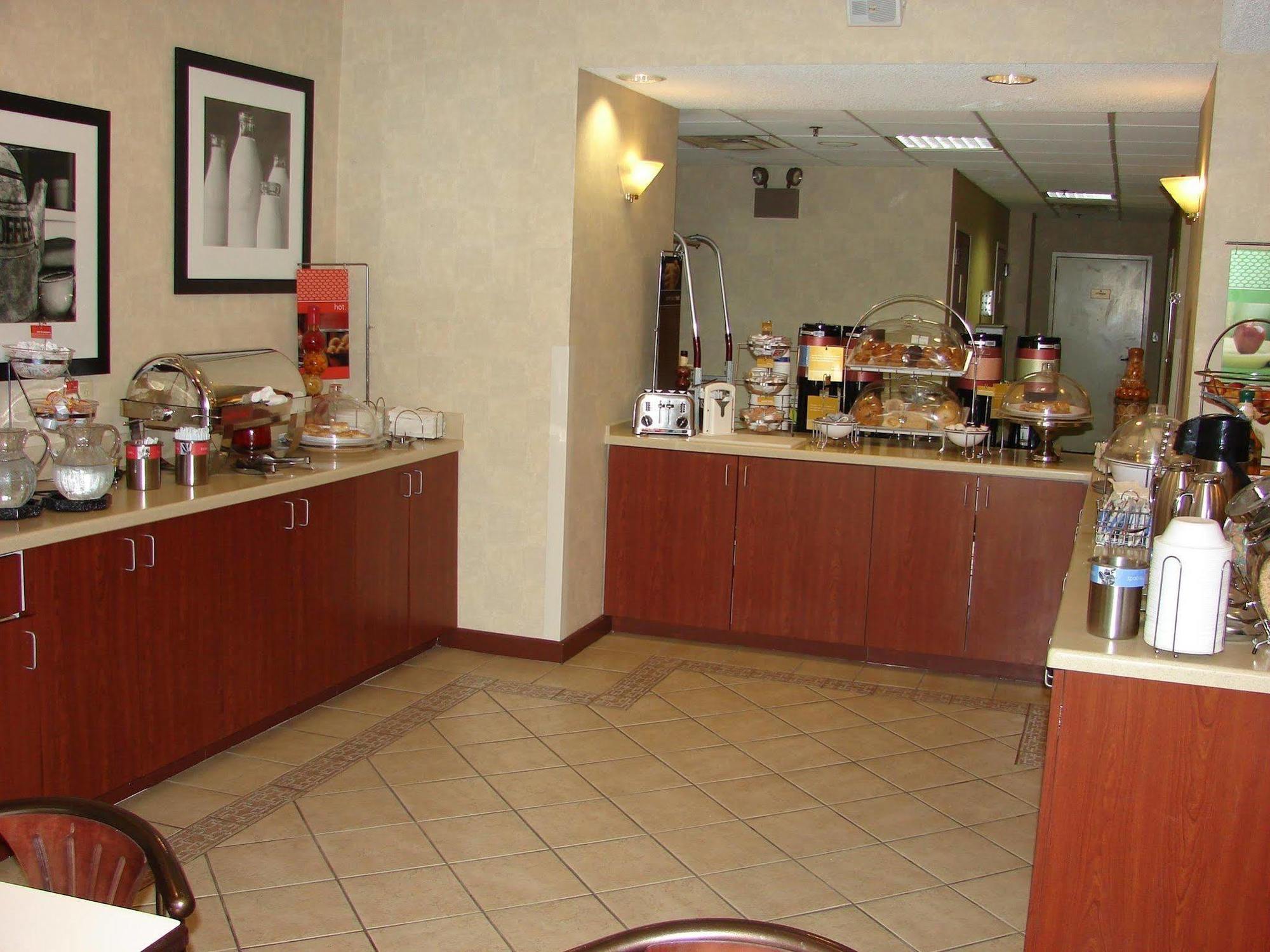 Hotel Wingate By Wyndham 3*